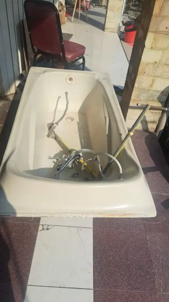 Dijual Bathtub (bak mandi berendam)