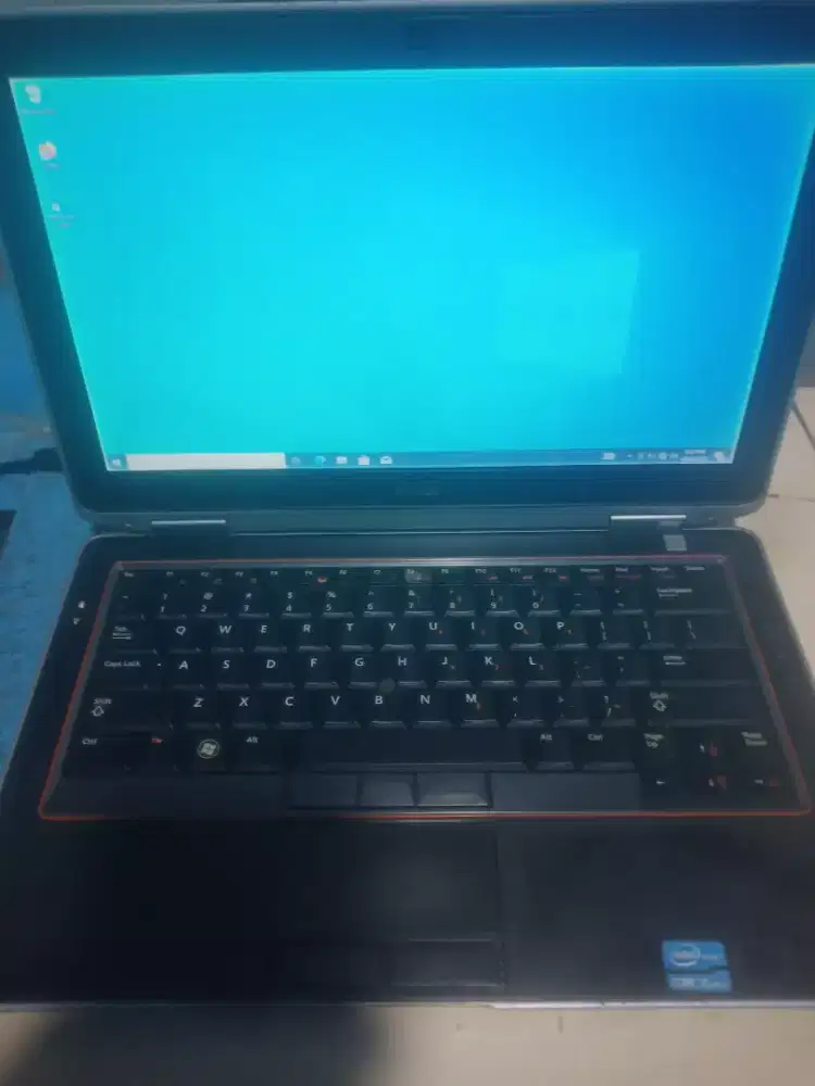 laptop merk DELL E6320 core i5 gen2 (baca deskripsi)