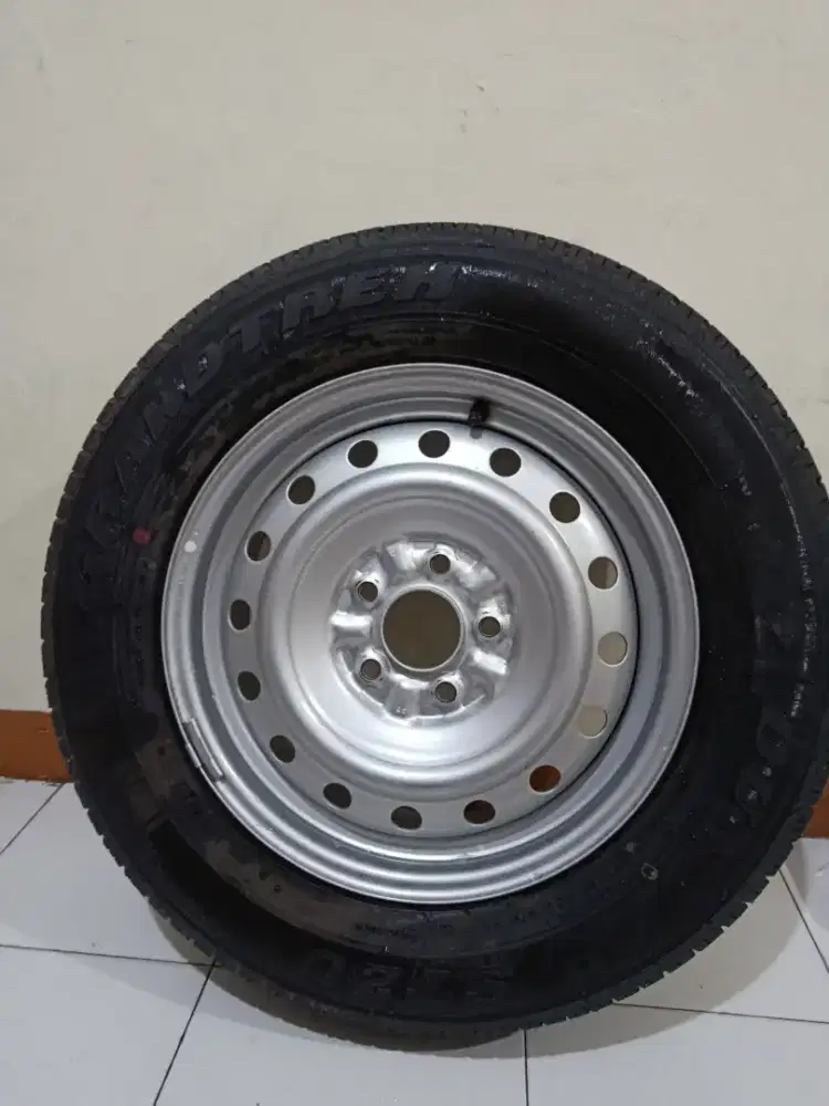 Velg cadangan Terios