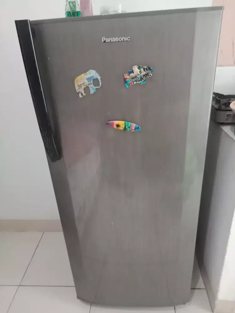 Dijual kulkas 1 pintu kondisi bagus