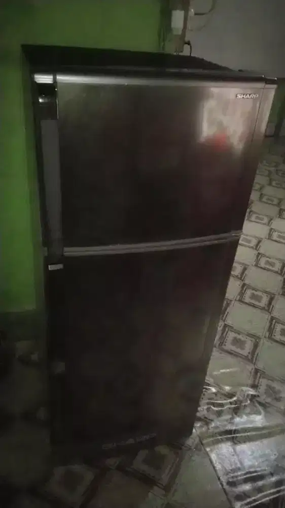 Kulkas 2pintu sharp, Siap pakai.