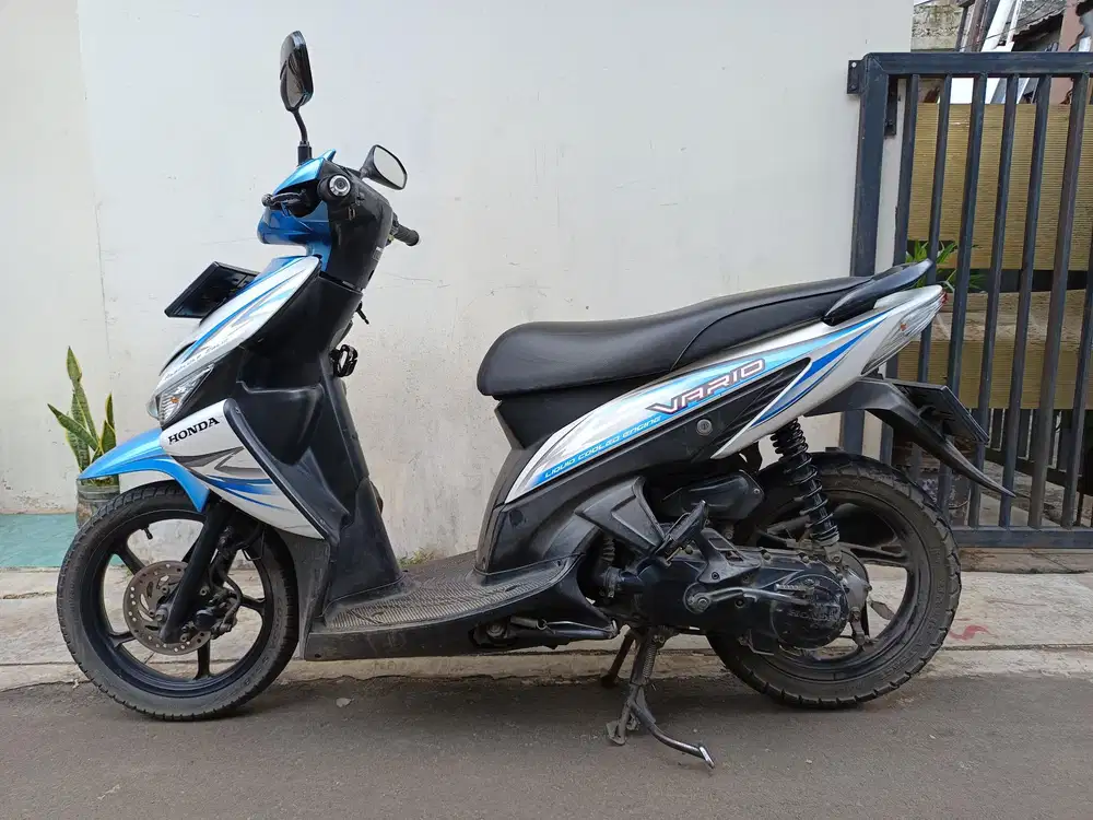 Honda vario cw 2012 lengkap orisinil