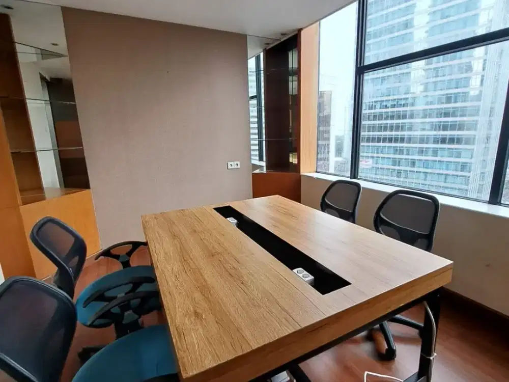 Sewa Kantor Semi Furnish 143 M2 di Wisma Nugra Santana Sudirman