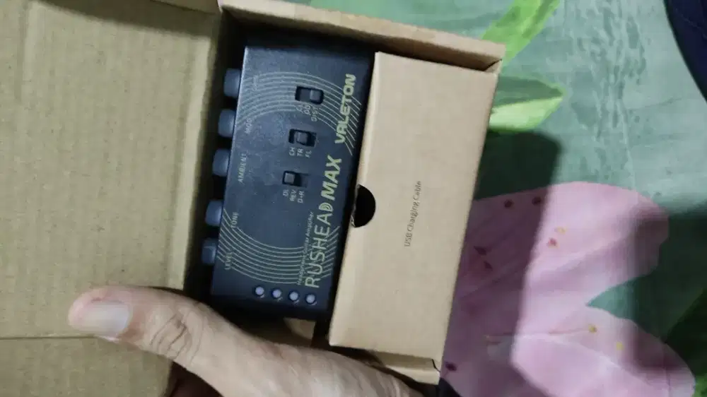 Valeton Rushead Max Gitar