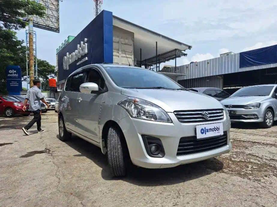 DP MURAH Suzuki Ertiga 1.4 GL Bensin-AT 2013 Abu CAAKD