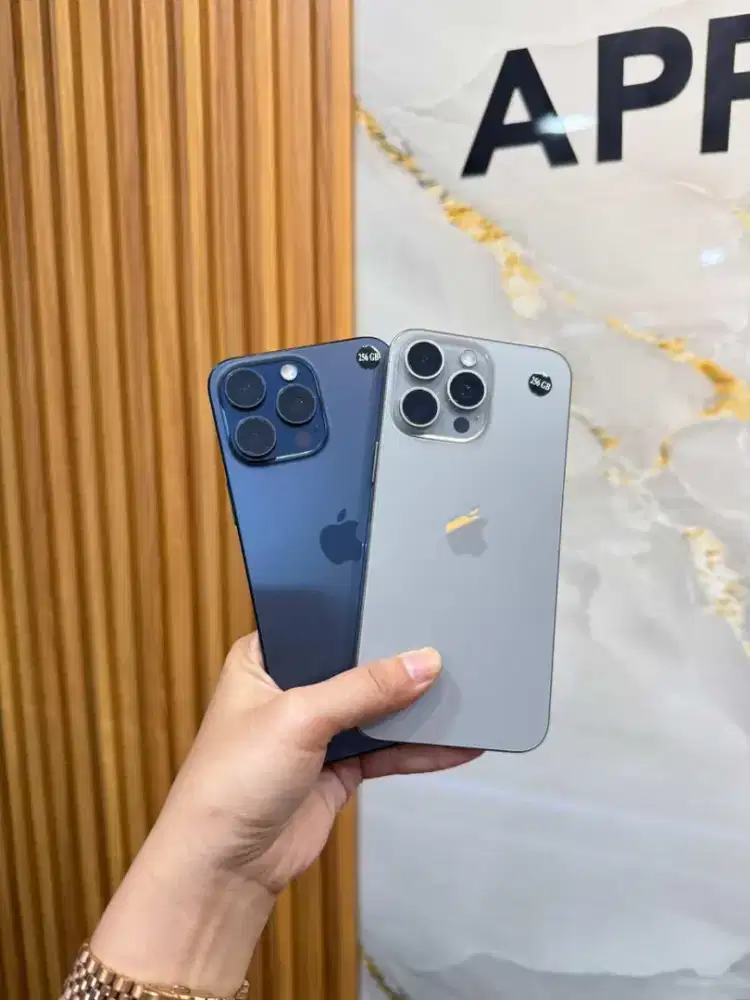 iPhone 15 PM 256 blue / natural titanium  iBox