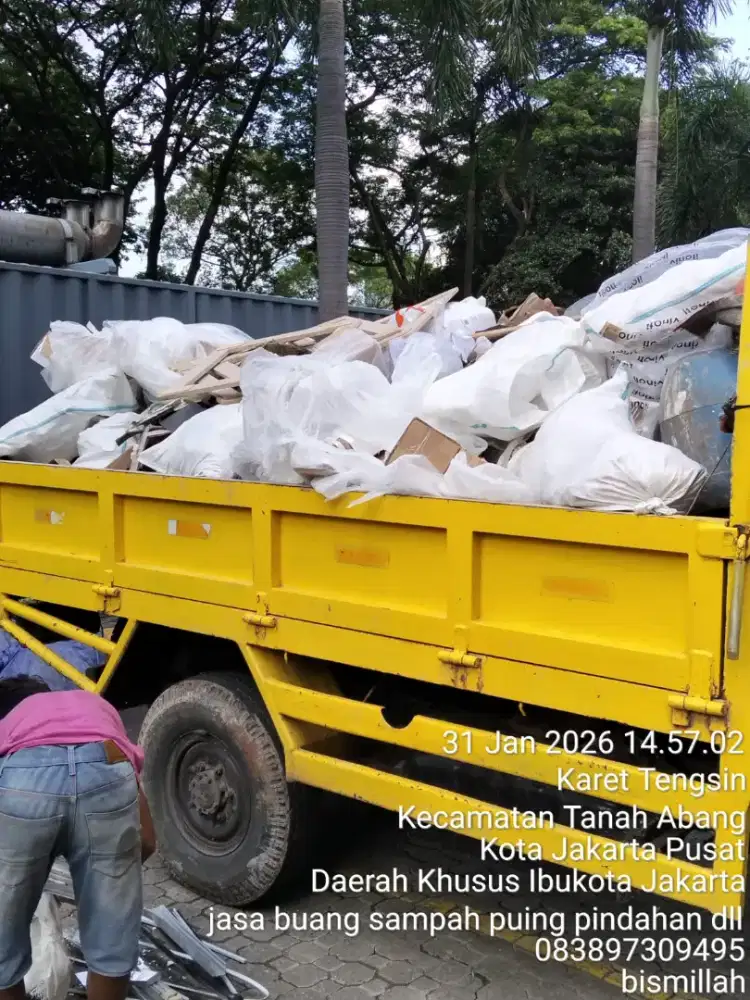 Jasa buang puing dan angkut sampah