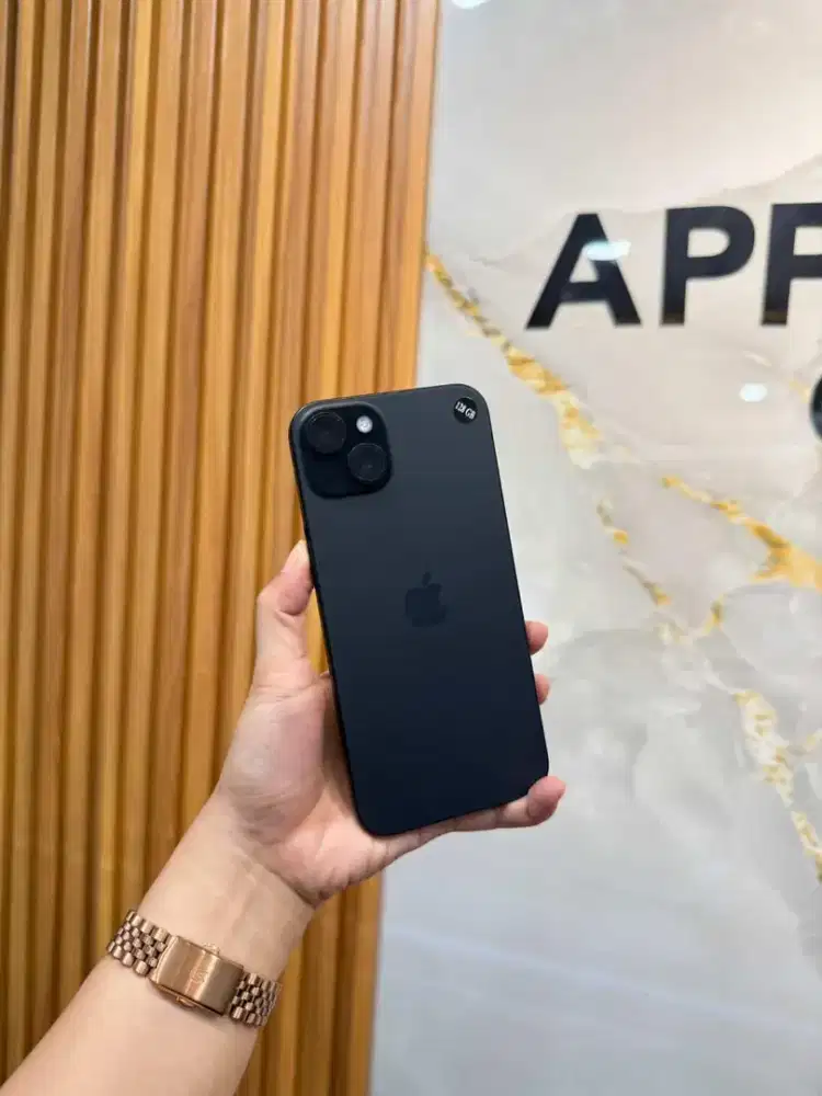 iPhone 15 Plus 128GB Black iBox ( Garansi aktf s/d nov 2026 )