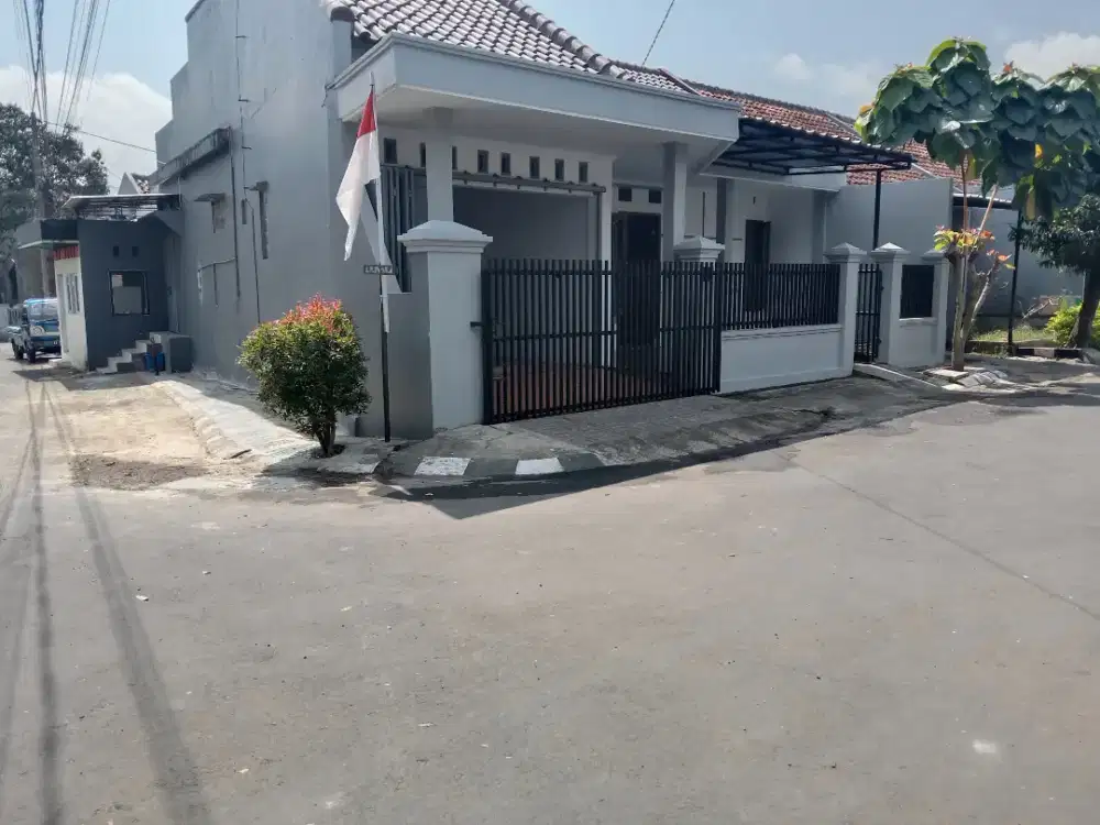 DIKONTRAKAN RUMAH TINGGAL PERTAHUN