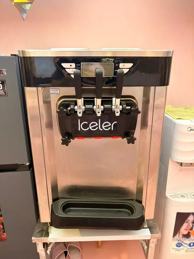 Icelar Mesin Es Krim Soft Ice Cream Maker 3 Tuas Classic Series
