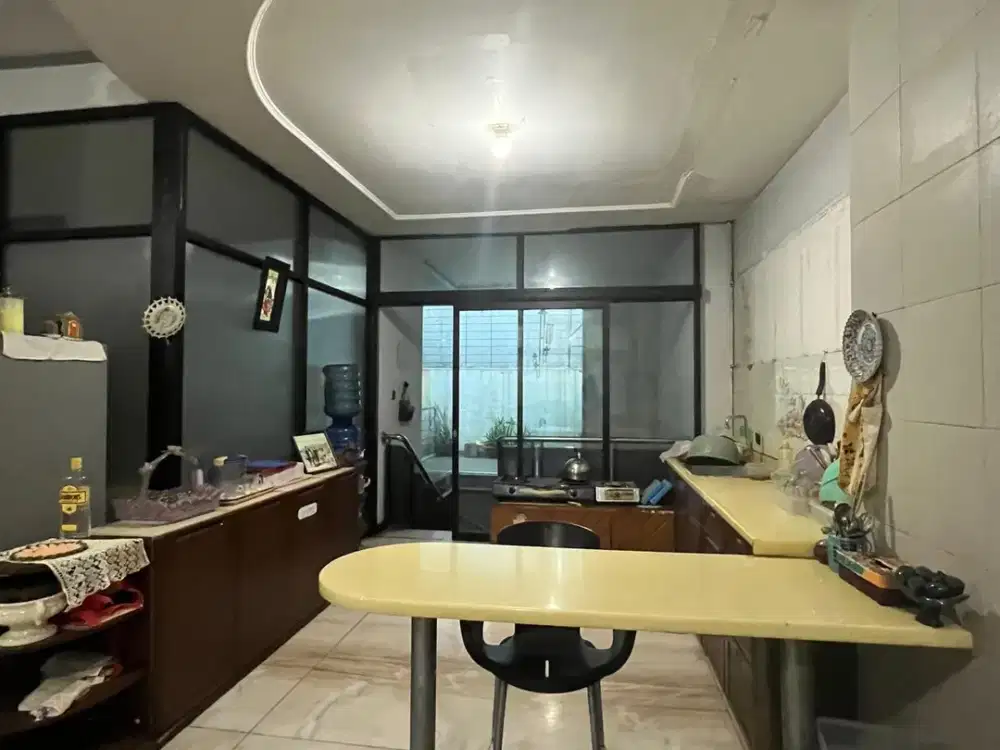 Dijual Rumah di Pulomas Utara, LT 230m2, SHM, Hadap Utara