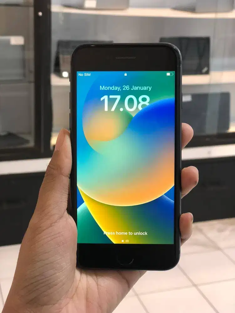 iPhone 8 64GB All Operator Unit Only