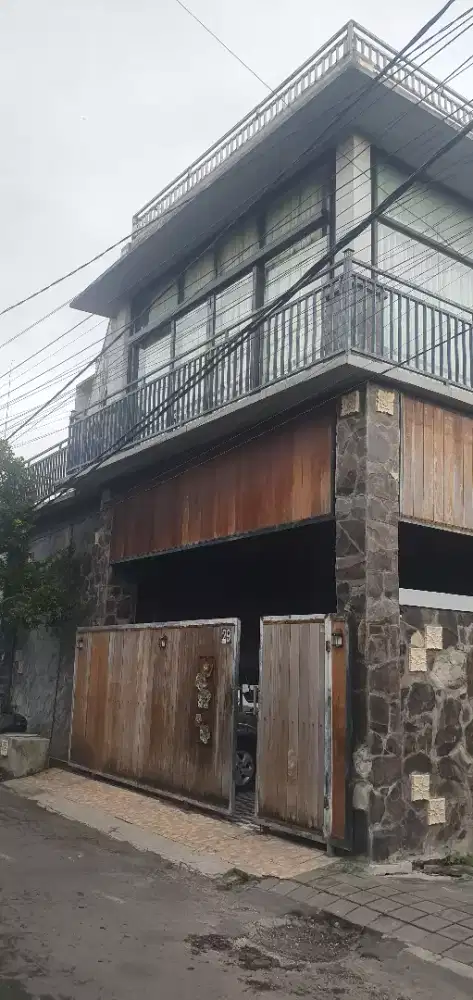 Di kontrak kan rumah lantai 2