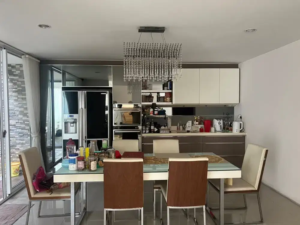 DIJUAL RUMAH MNIMALIS DAN FURNISH HADAP TIMUR LAUT HARGA MURAH DI CITRA GARDEN 6