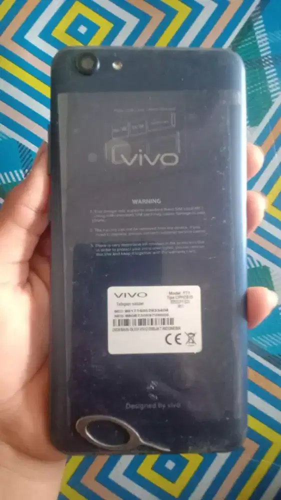 Jual hp vivo Ram 6gb minus retak sedikit
