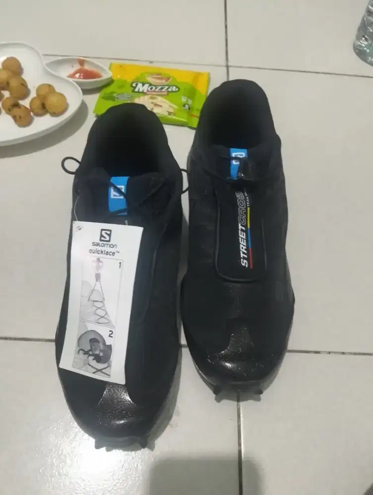 Jual sepatu Salomon kw cocok buat size 43