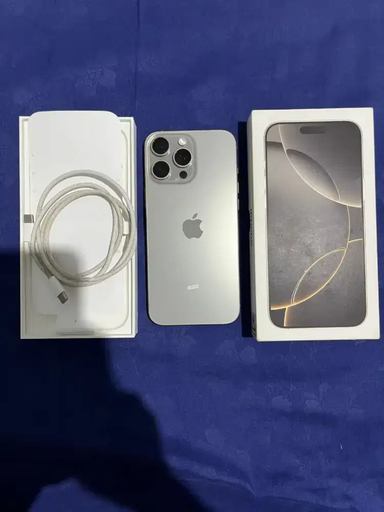 Iphone 16 pro max 256gb natural titanium garansi on resmi digimap