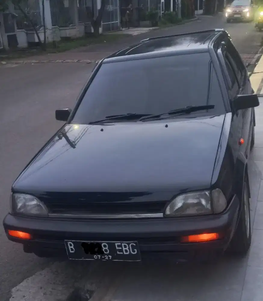 (JUAL Cepat .. !! ) :STARLET kotak 1.3 SE th.1989