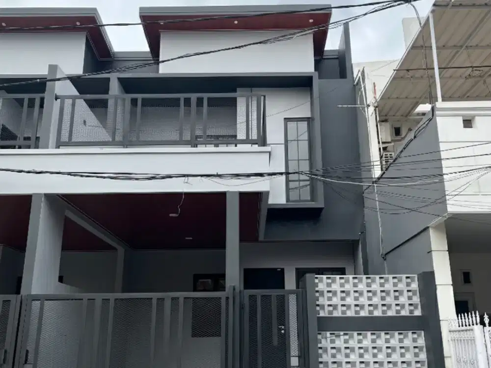 Rumah Baru Lokasi Strategis di Taman Harapan Baru Dekat Sekolah & Fasilitas Umum (22206 FD)