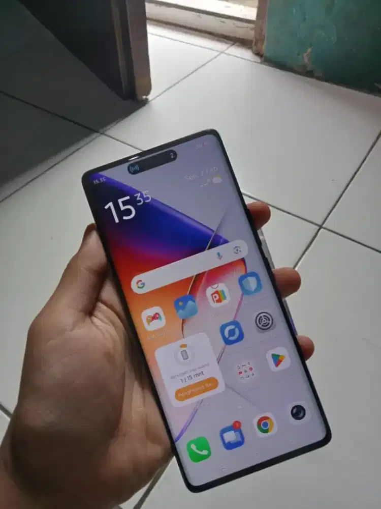Infinix note 40 pro 5g 8/256