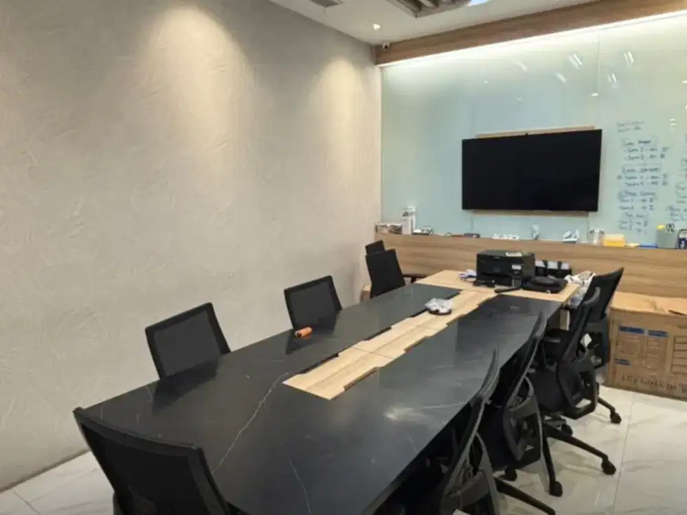 FOR LEASE CENTRAL PARK  OFFICE SPACE SOHO CAPITAL CENTRAL PARK Size 128 m2 Fully Furnished