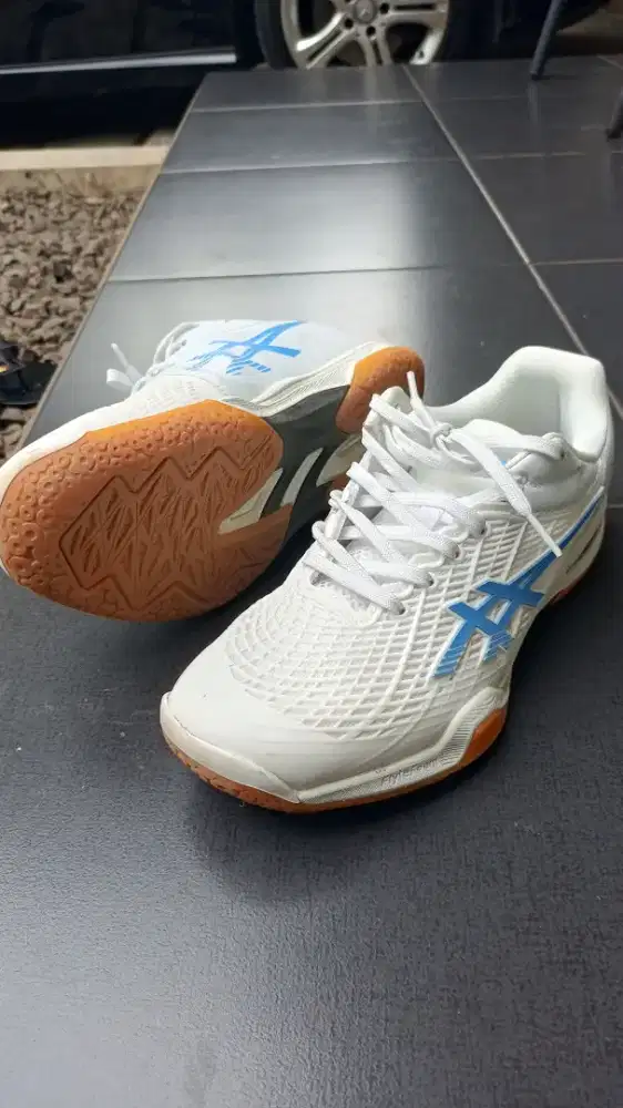 Sepatu tennis asic court control  ff3