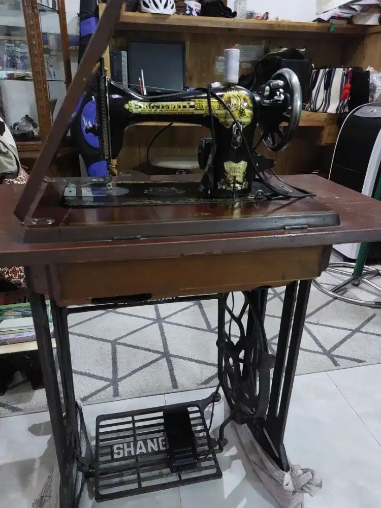 Mesin jahit buterfly komplit