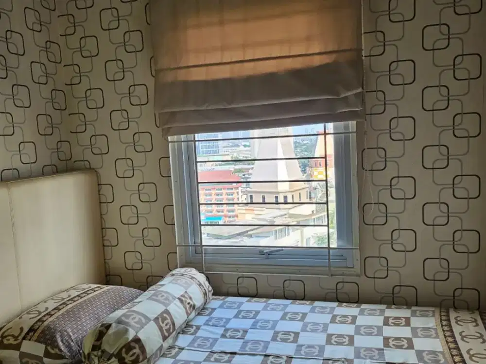 Dijual Cepat Apartemen Cosmo Terrace 2 BR Full Furnished Siap Huni View Hadap GI - Dekat Thamrin, Tanah Abang dan Sudirman