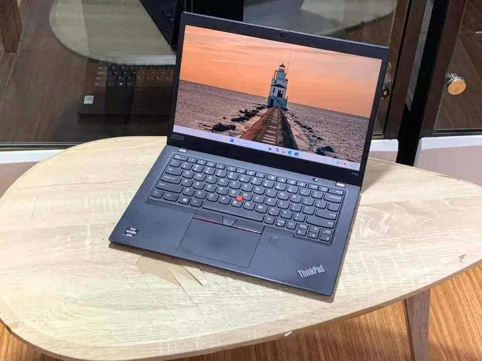 Lenovo Thinkpad X395 AMD Ryzen 5 Pro 3000 Series Radeon Vega 8 Slim