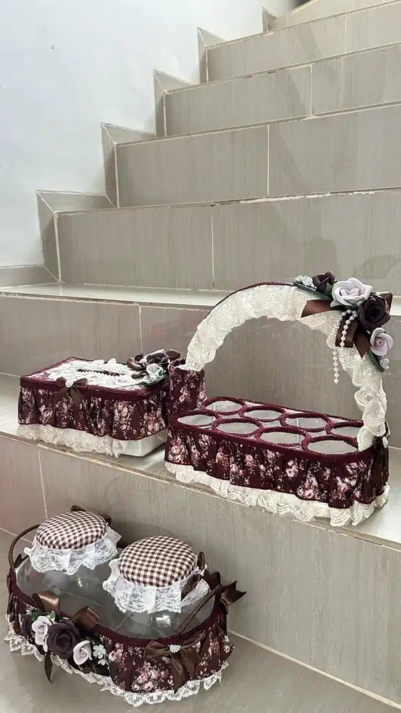 Dijual satu set toples tempat aqua dan wadah tissue