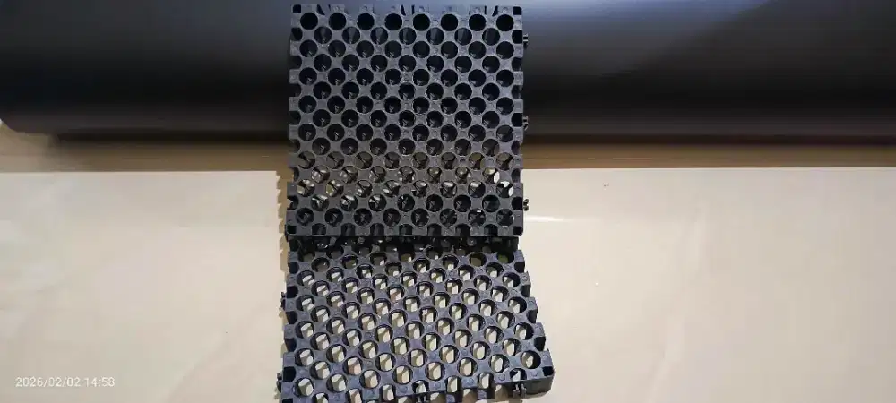 Drainage cell uk 25x25- Drainase Cell - Alas Rumput Sibtetis