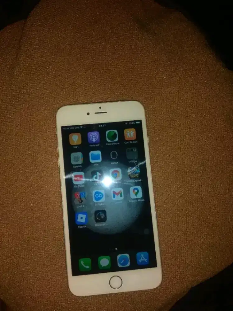 iPhone 6 plus 64gb. mulus minus gabisa sim