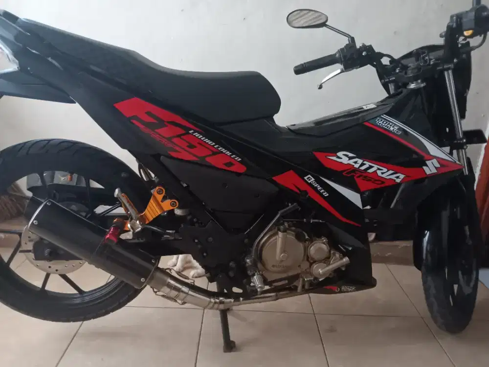 Jual suzuki satria fufi sangat mulus dijual karena jarang pakai