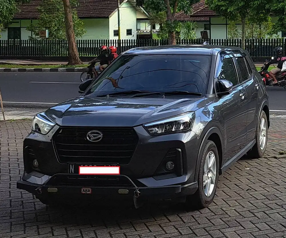 Daihatsu Rocky 1.2 X CVT 2022 (Pribadi/Rawatan Istri) - Grey Metallic