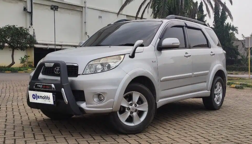 Garansi Mesin 1th TDP 6,JT Toyota Rush 1.5 G Bensin-AT Silver 2012