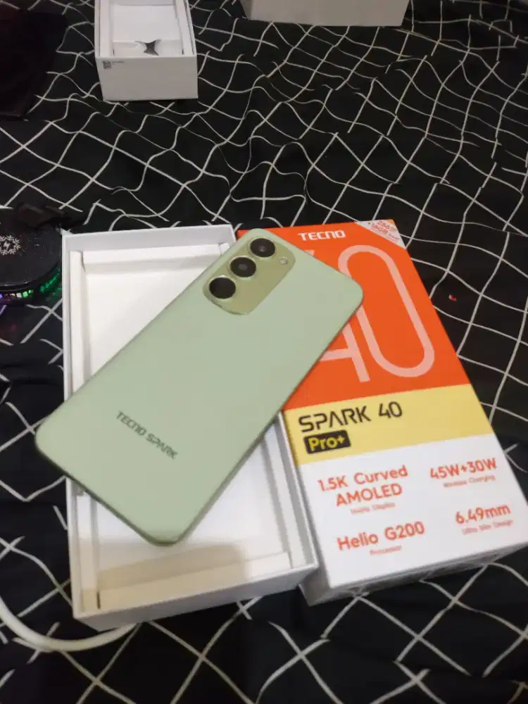Tecno 40proplus 8/256 lengkap