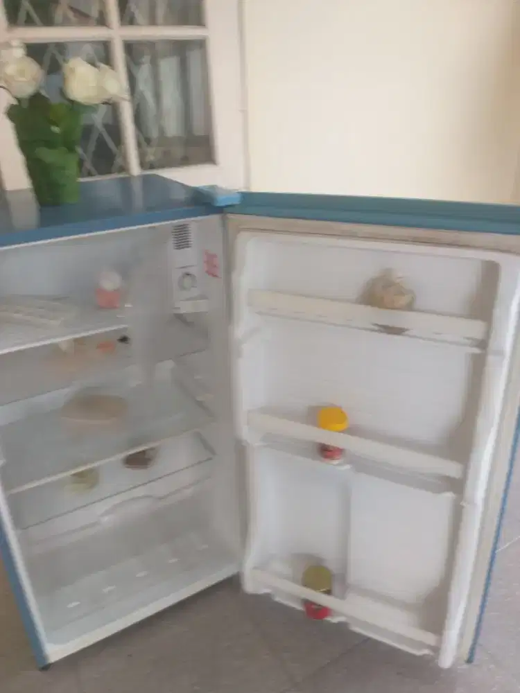 Kulkas 1 pntu sgt normal utk psiapan puasa free ongkir lalamov