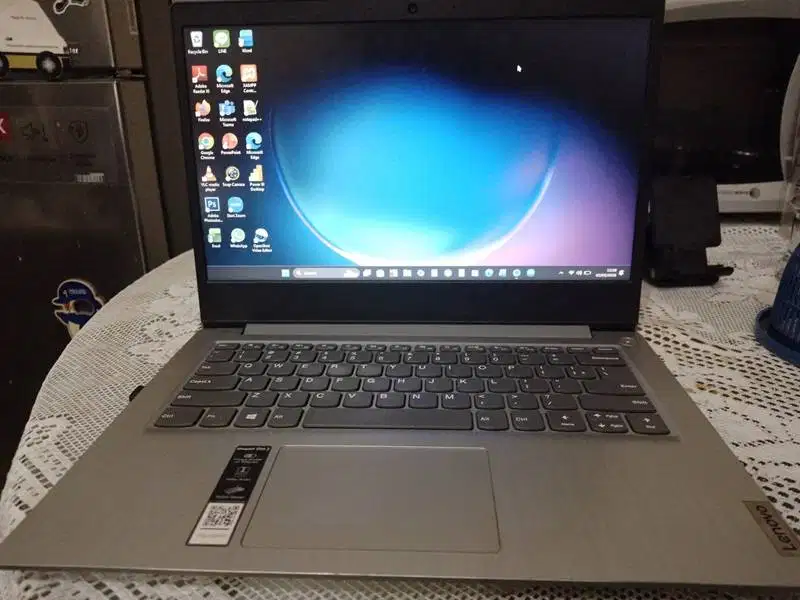 Laptop Lenovo Intel Core i3 Gen 10 Normal Siap Pakai