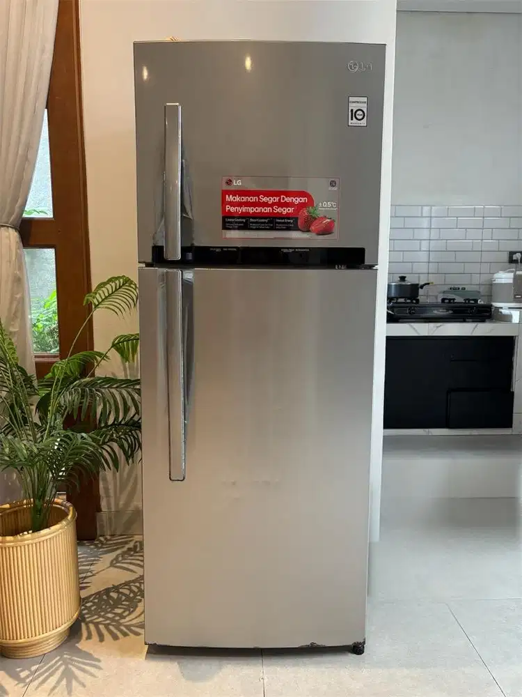 Kulkas 2 pintu (preloved)