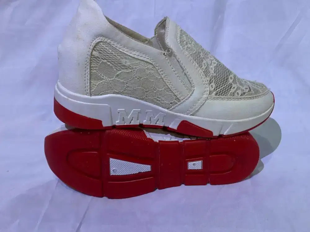 SEPATU WANITA UKURAN 36