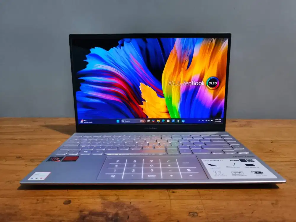 Zenbook UM325UA OLED Ryzen 7 5700U 16/1TB FHD backlight