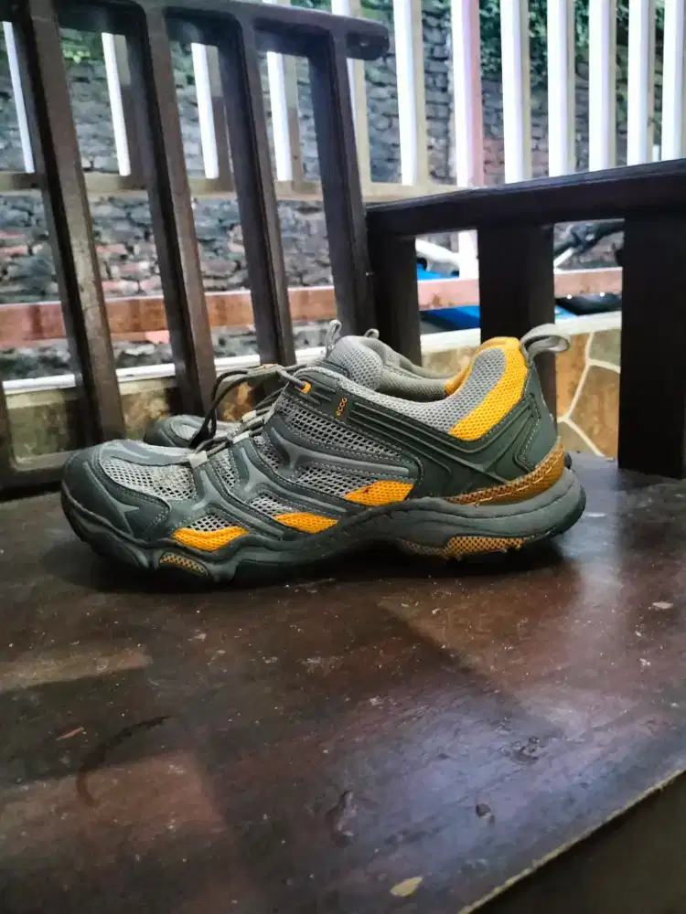 Sepatu ecco receptor uk.43