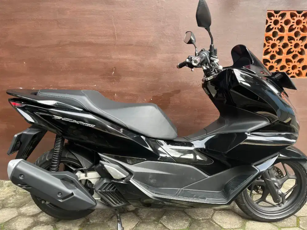 PCX 2024 CBS hitam mulus