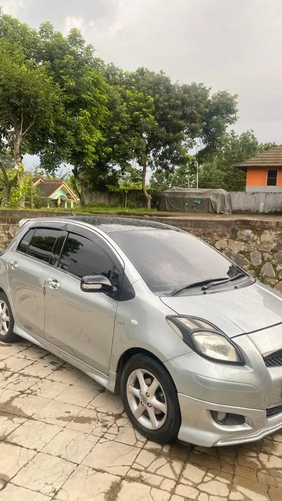 Dijual Yaris 2009
