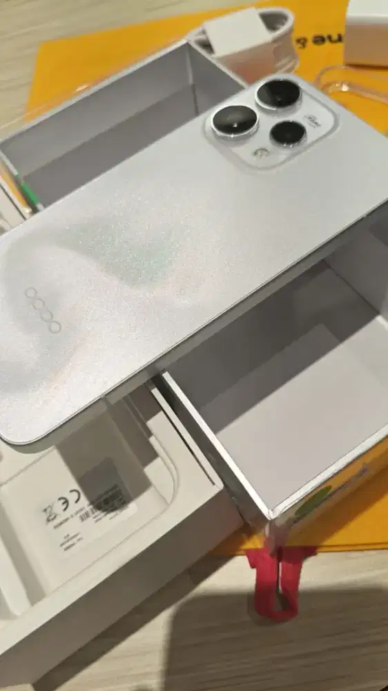 oppo reno 15f 8/256 cashback 500k