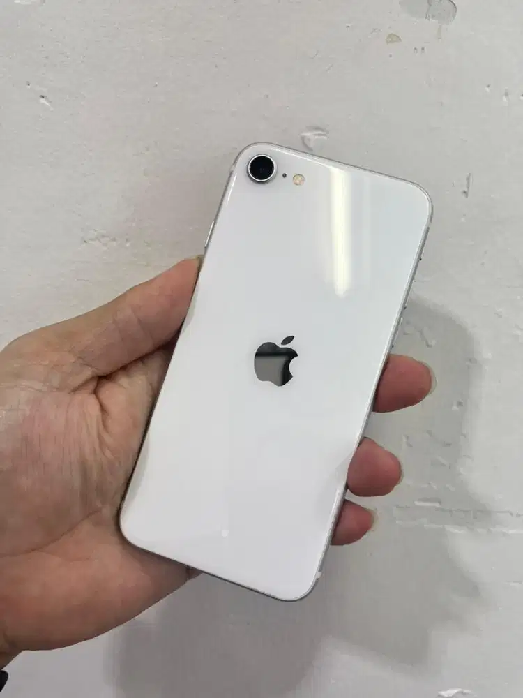 Iphone SE 2 64gb IBOX fullset kabel dan box