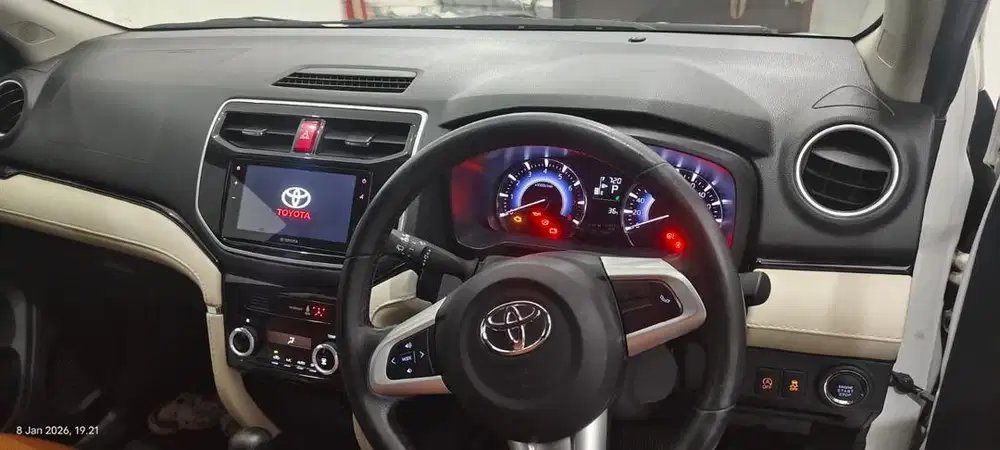 JUAL MOBIL BEKAS TOYOTA RUSH MATIC 2021 LIKE A NEW