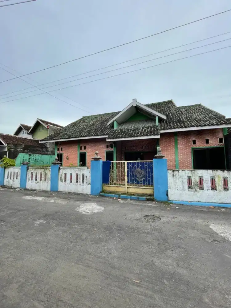 Dijual Rumah Luas di Jambon Yogyakarta