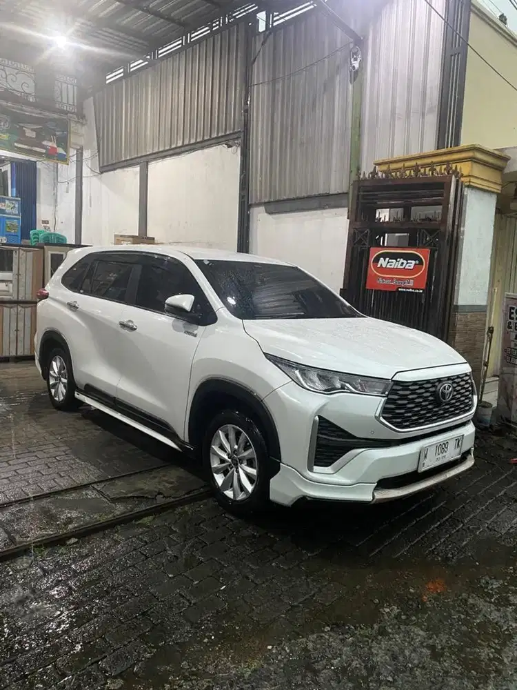 Toyota Innova V Zenix Modelista 2023