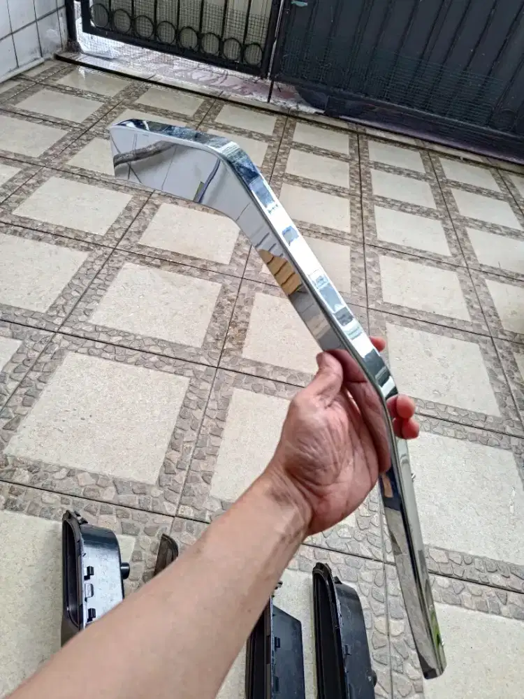 Garnish bawah depan mitsubishi xpander